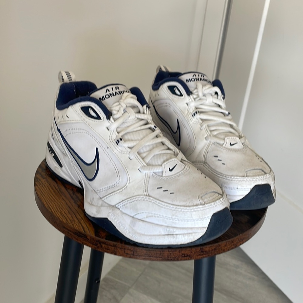 Nike Air Monarch